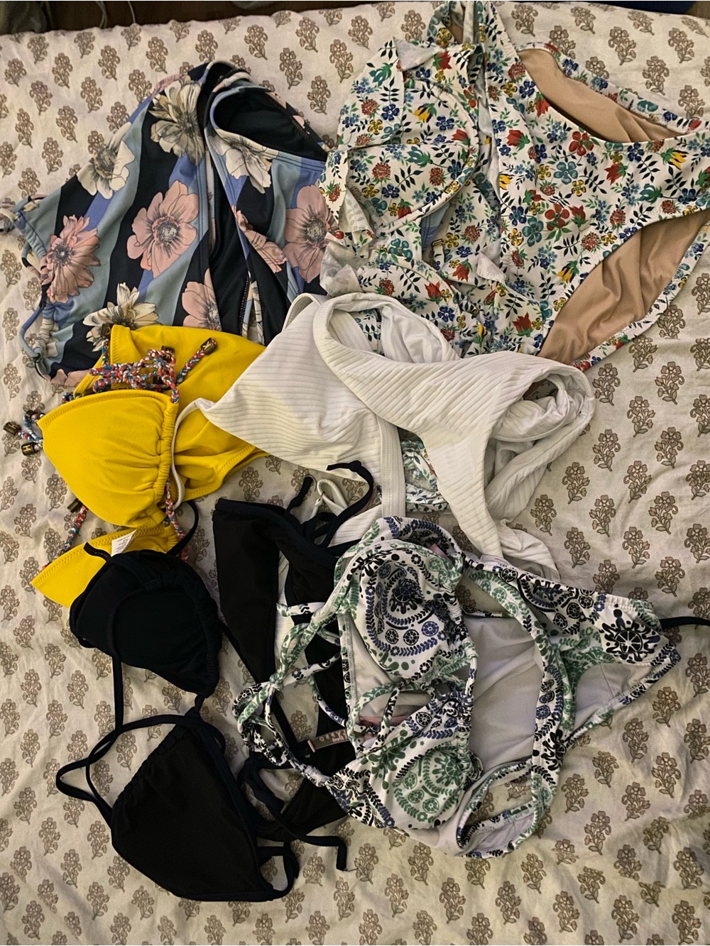 6 Mixed Women’s Bikini & Swimwear Sets bundle